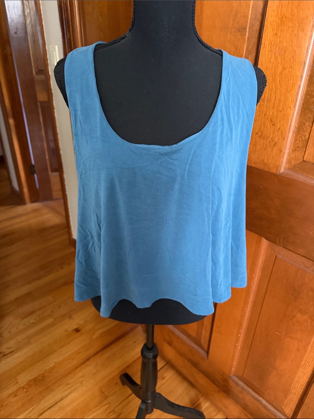 Anthropologie scoop neck sleeveless crop top. Size XL